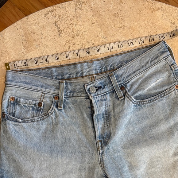 Levi’s 501 CT 26/32 Light Blue Distressed button fly Women Jeans - Picture 11 of 11